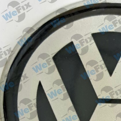 Наклейка VW 65мм чорна силікон