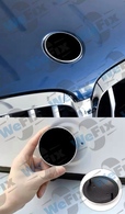 Логотип на капот/багажник BMW 82mm чорно-білий з написом (2 фіксатори зовнішні)